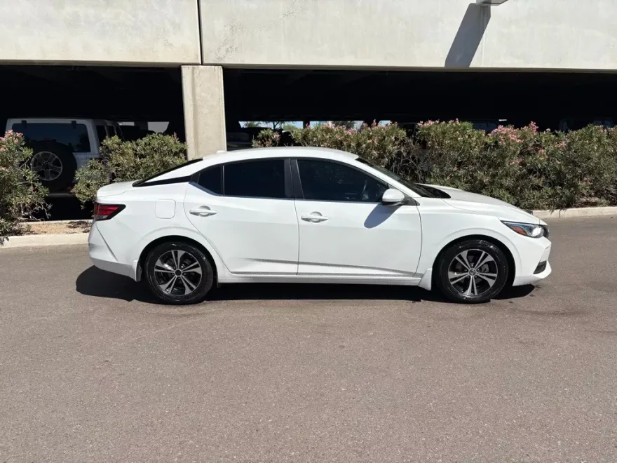 2021 Nissan Sentra SV photo 1
