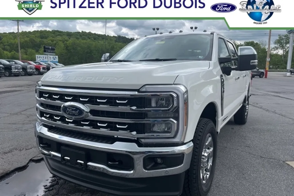 2025 Ford F-250 Lariat photo 1