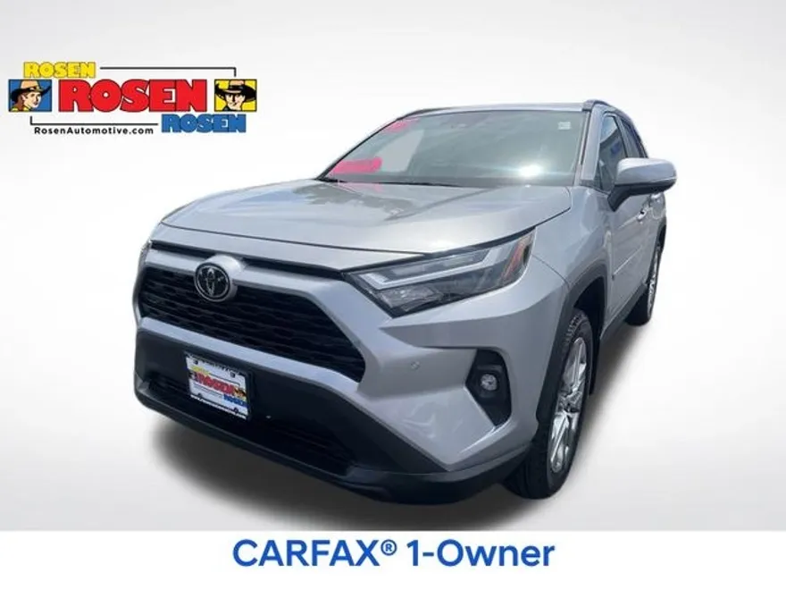 2023 Toyota RAV4 XLE Premium photo 1