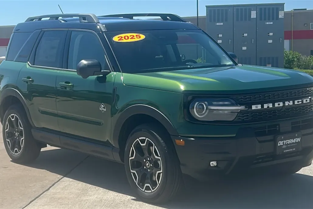 2025 Ford Bronco Sport Outer Banks photo 1