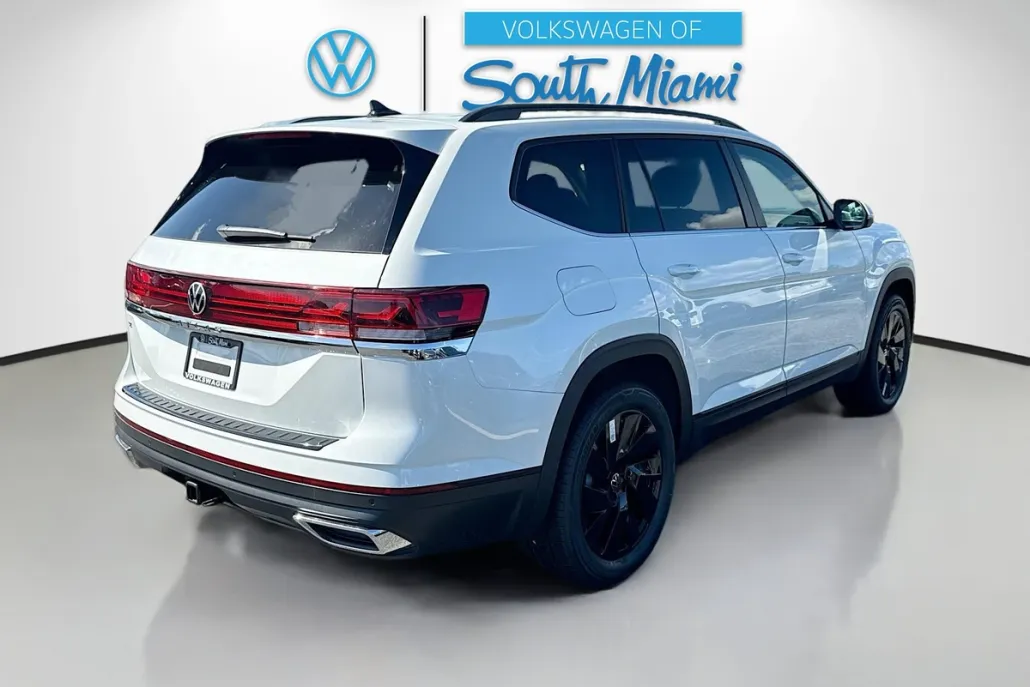 2026 Volkswagen Atlas SE Technology photo 1