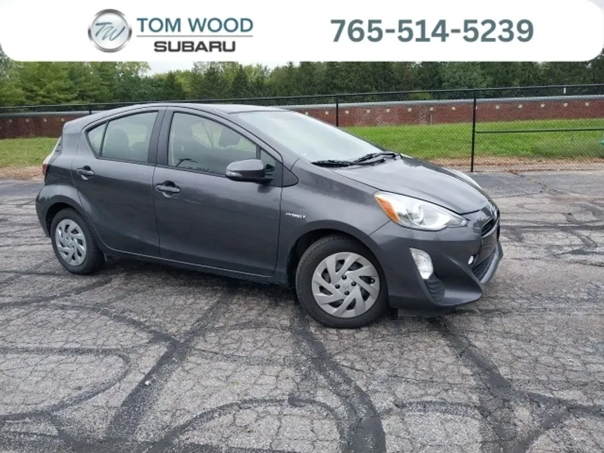 2016 Toyota Prius C Four photo 1