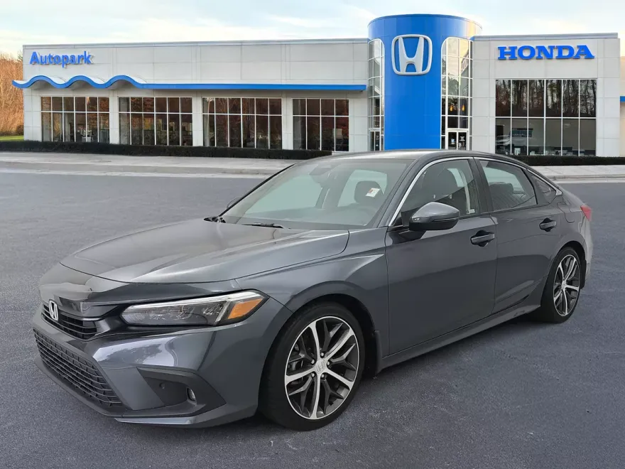 2024 Honda Civic Touring photo 1