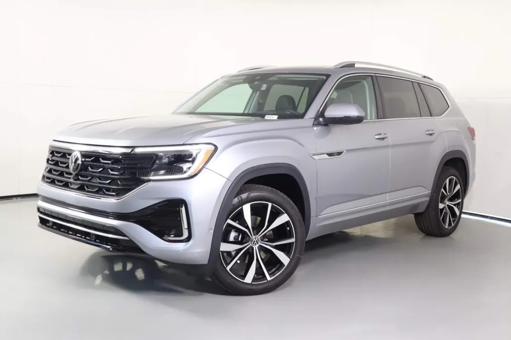 2026 Volkswagen Atlas SEL Premium R-Line photo 1