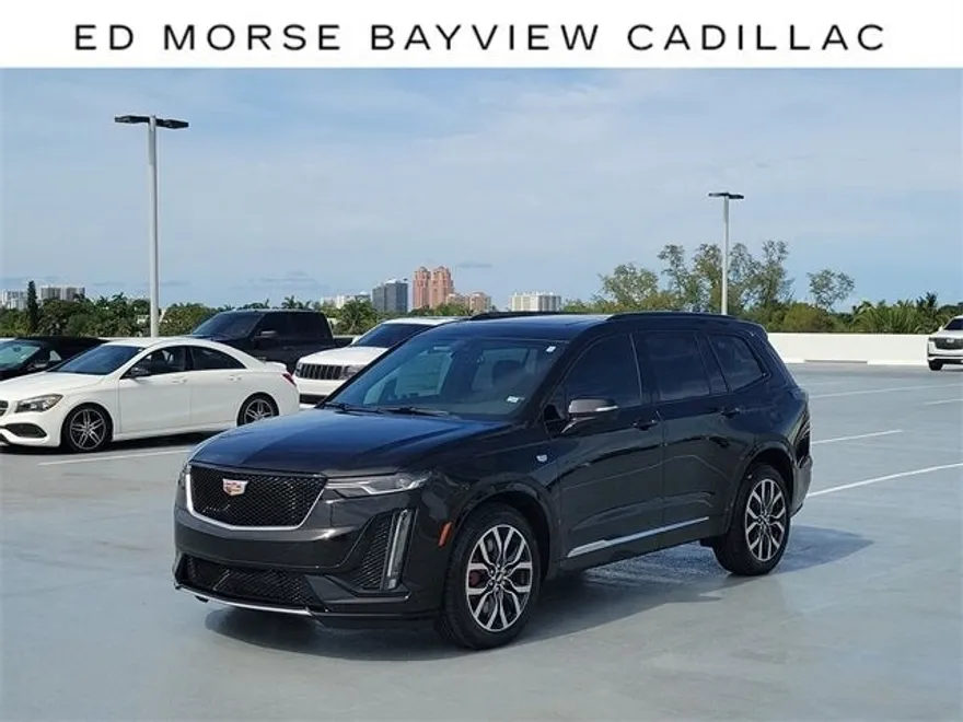 2025 Cadillac XT6 Sport photo 1