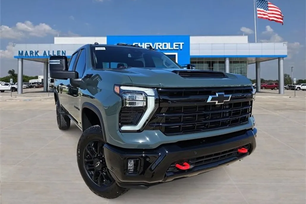2026 Chevrolet Silverado 2500HD LT photo 1