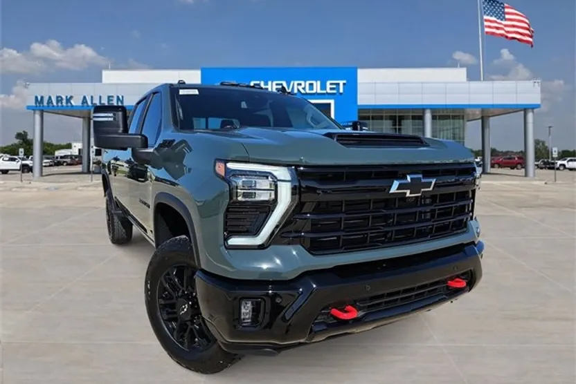 2026 Chevrolet Silverado 2500HD LT photo 1
