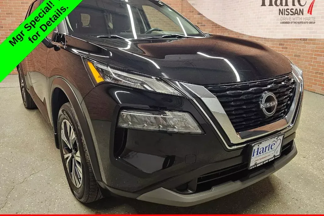 2023 Nissan Rogue SV photo 1