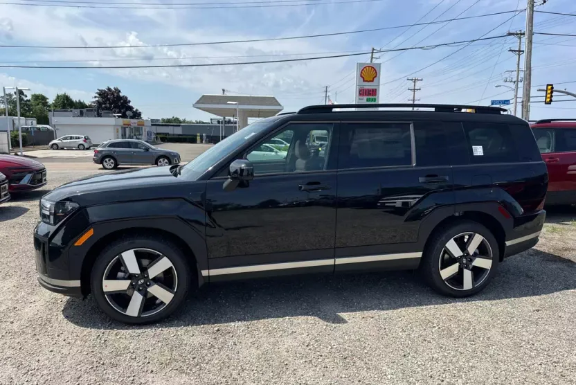 2025 Hyundai Santa Fe Limited photo 1
