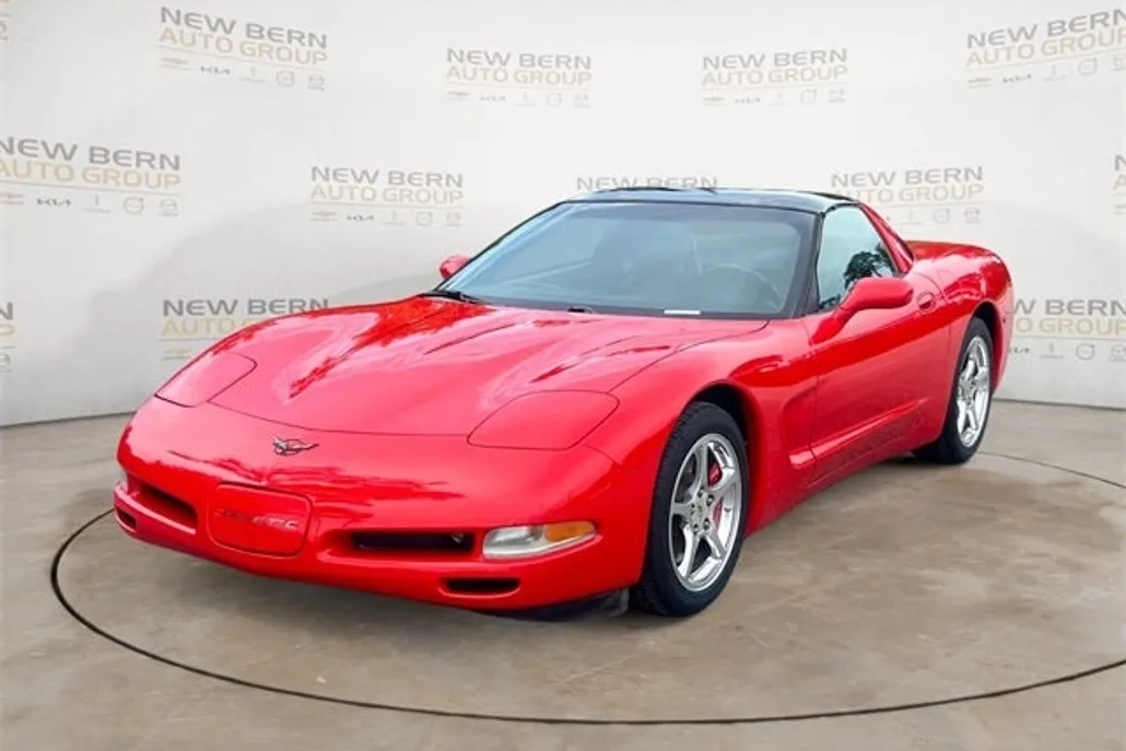 2004 Chevrolet Corvette Base photo 1