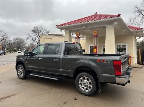 2020 Ford F-350 Lariat photo 4