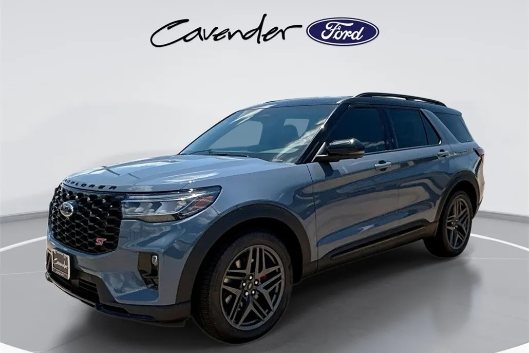 2025 Ford Explorer ST photo 1