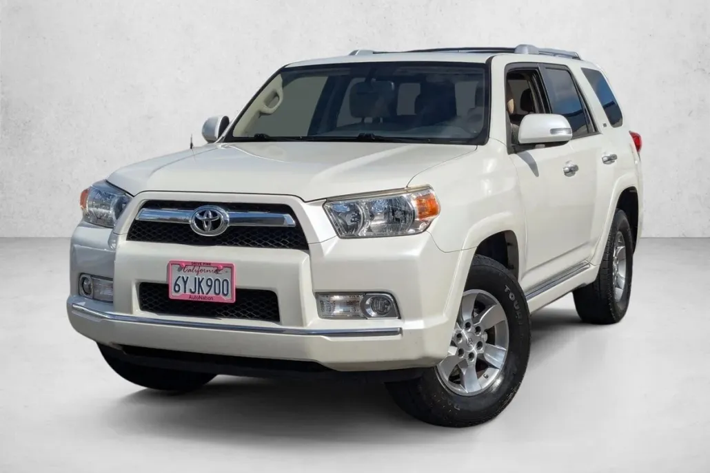 2013 Toyota 4Runner SR5 photo 1