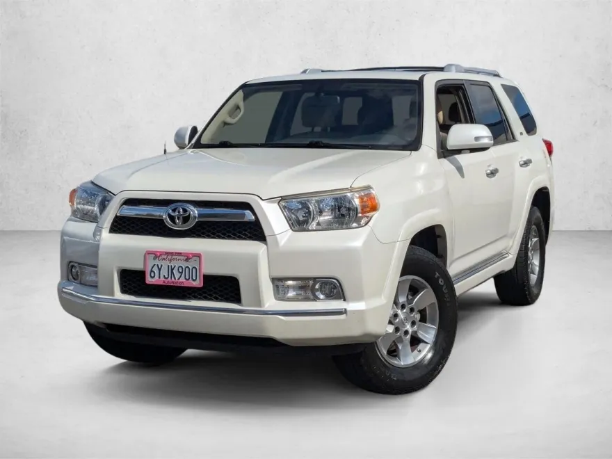 2013 Toyota 4Runner SR5 photo 1