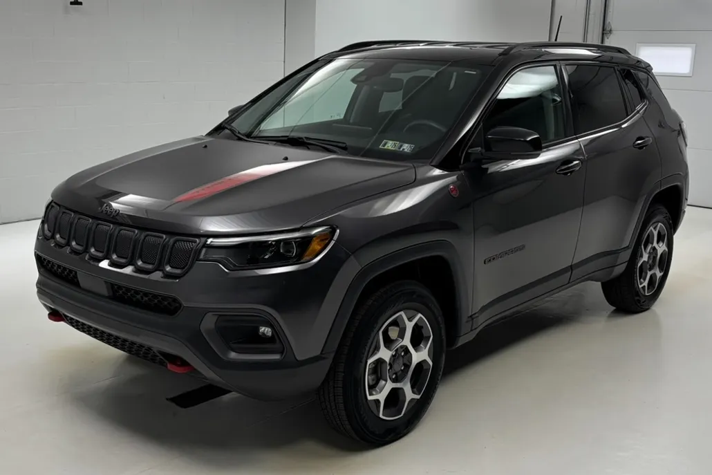 2022 Jeep Compass Trailhawk photo 1