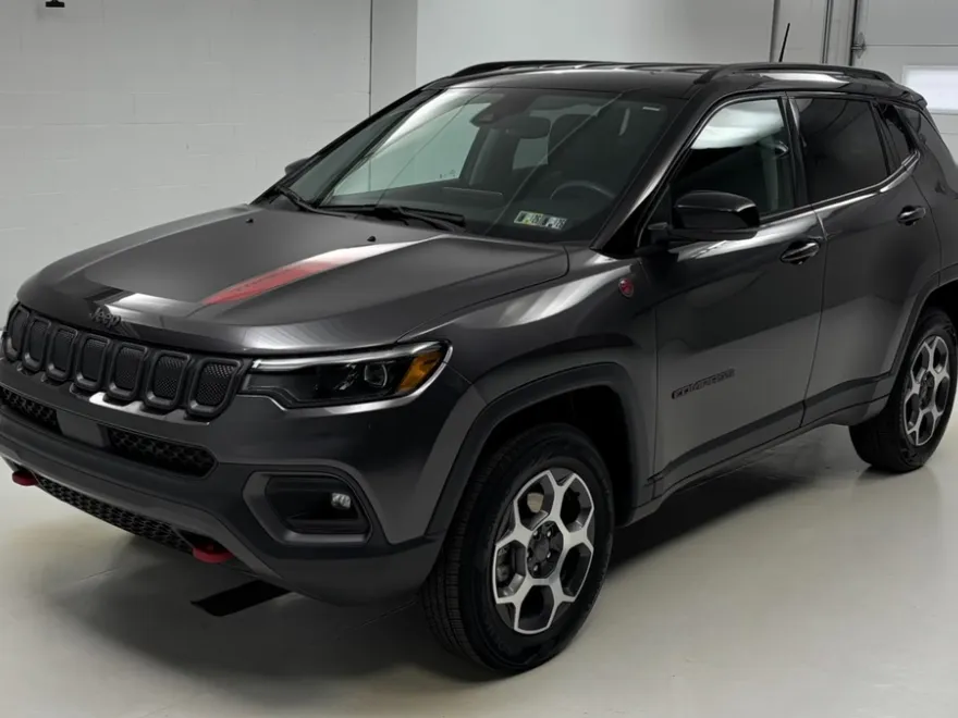 2022 Jeep Compass Trailhawk photo 1