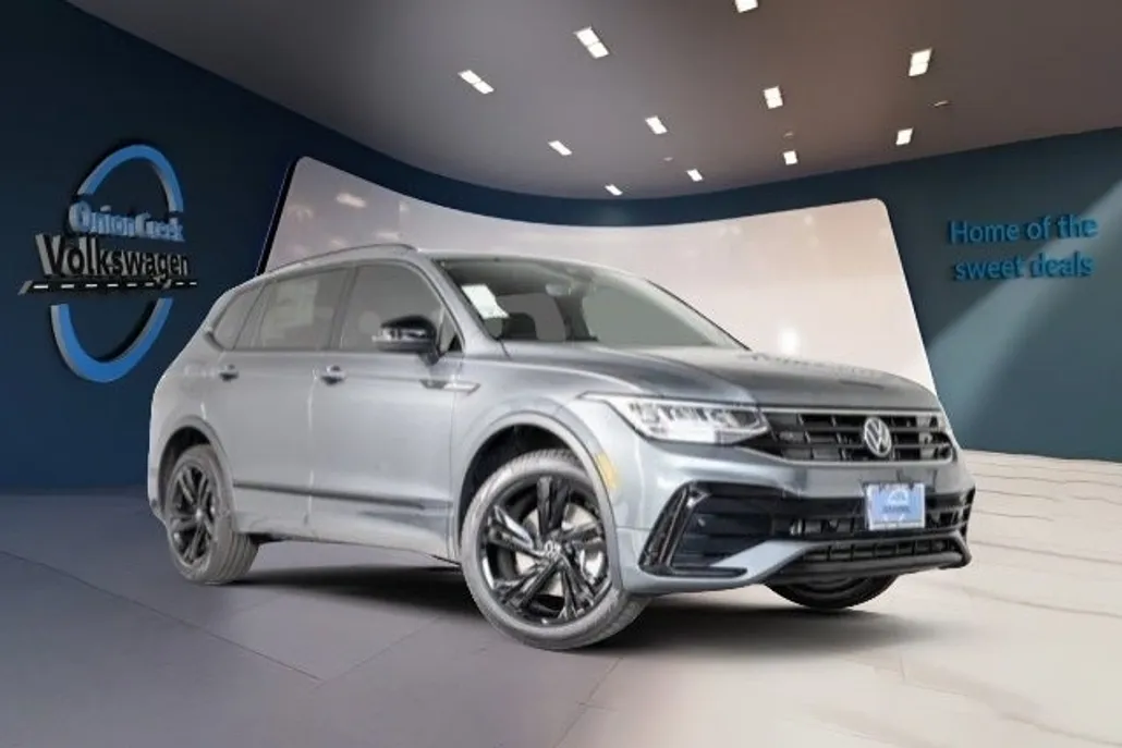 2024 Volkswagen Tiguan SE R-Line Black photo 1