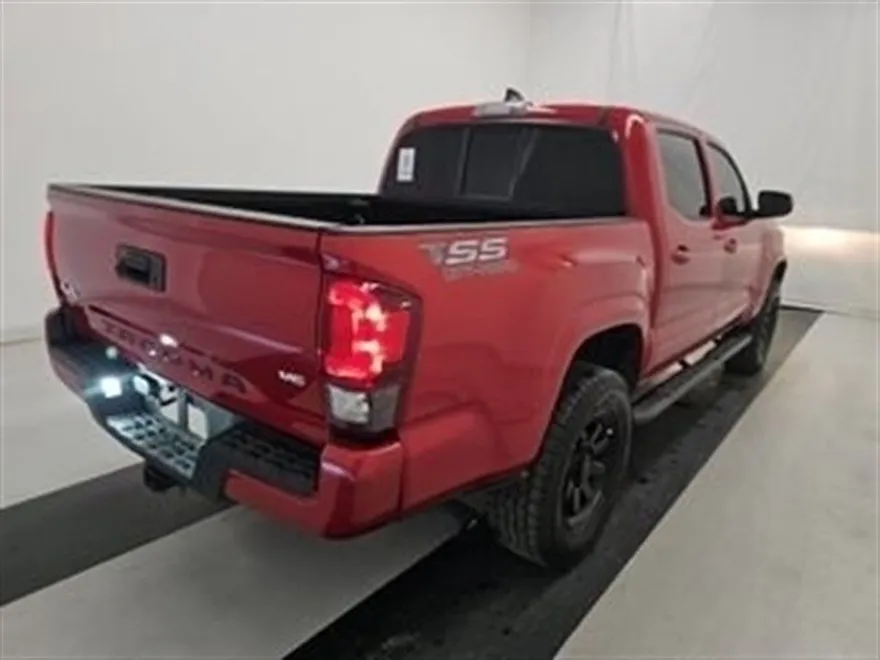 2023 Toyota Tacoma SR5 photo 1