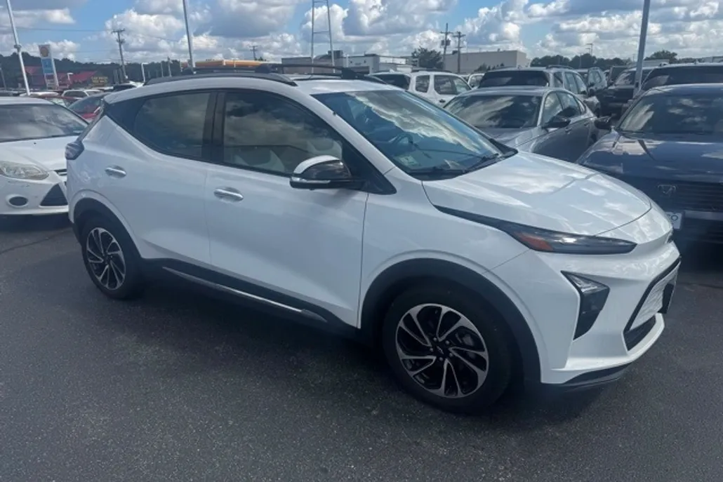 2022 Chevrolet Bolt EUV Premier photo 1