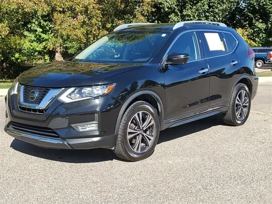 2018 Nissan Rogue SL photo 2