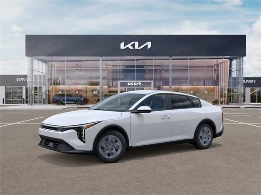 2025 Kia K4 LX photo 1