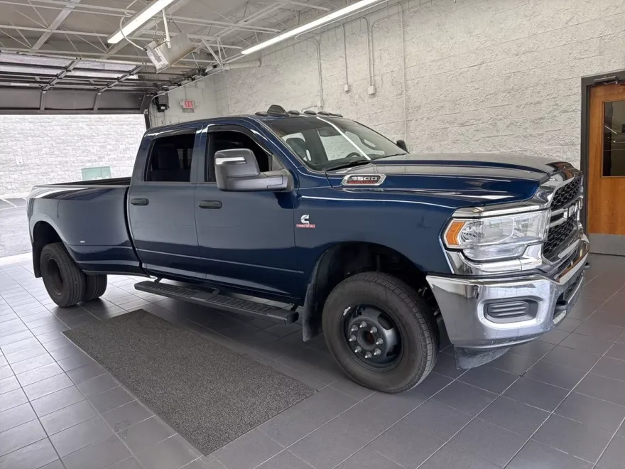 2024 Ram 3500 Tradesman photo 1