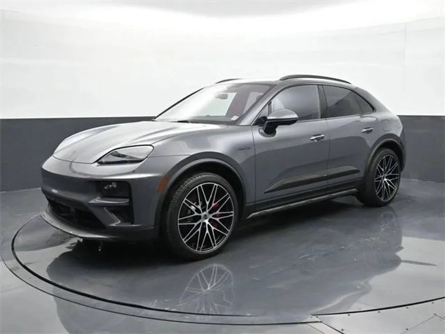 2025 Porsche Macan Electric Turbo photo 1