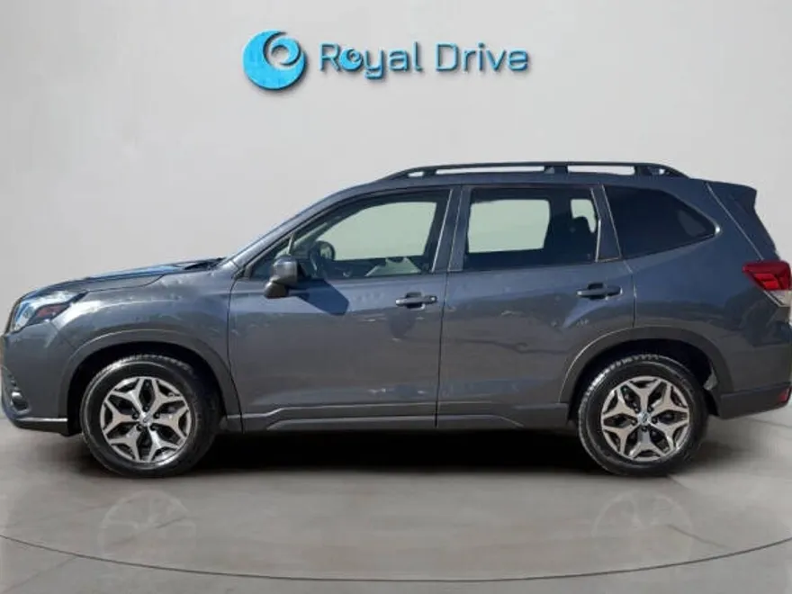 2022 Subaru Forester Premium photo 1