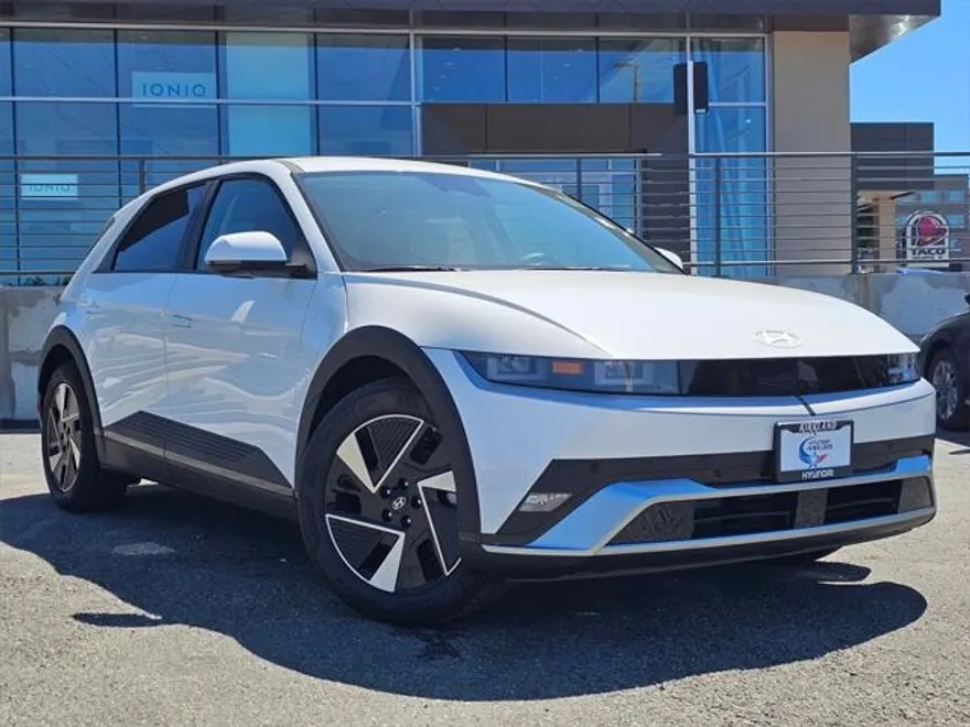 2025 Hyundai Ioniq 5 SE photo 1