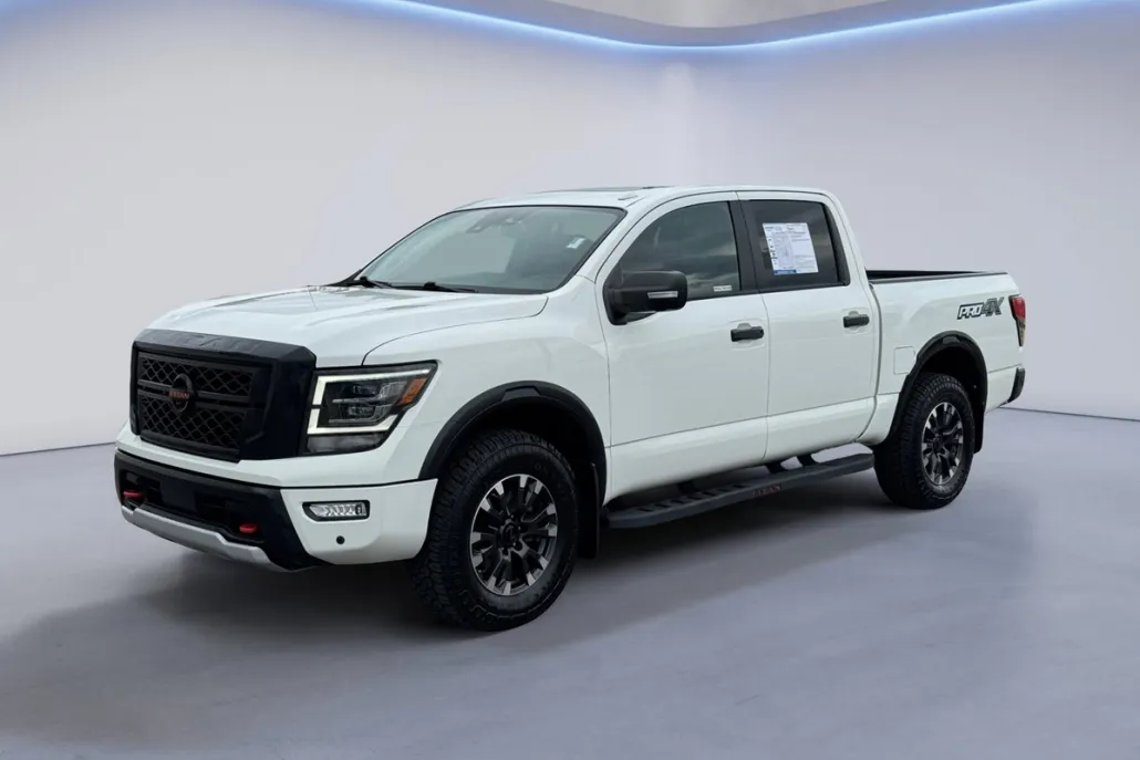 2021 Nissan Titan PRO-4X photo 1