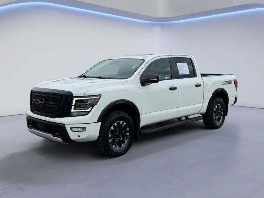 2021 Nissan Titan PRO-4X photo 1