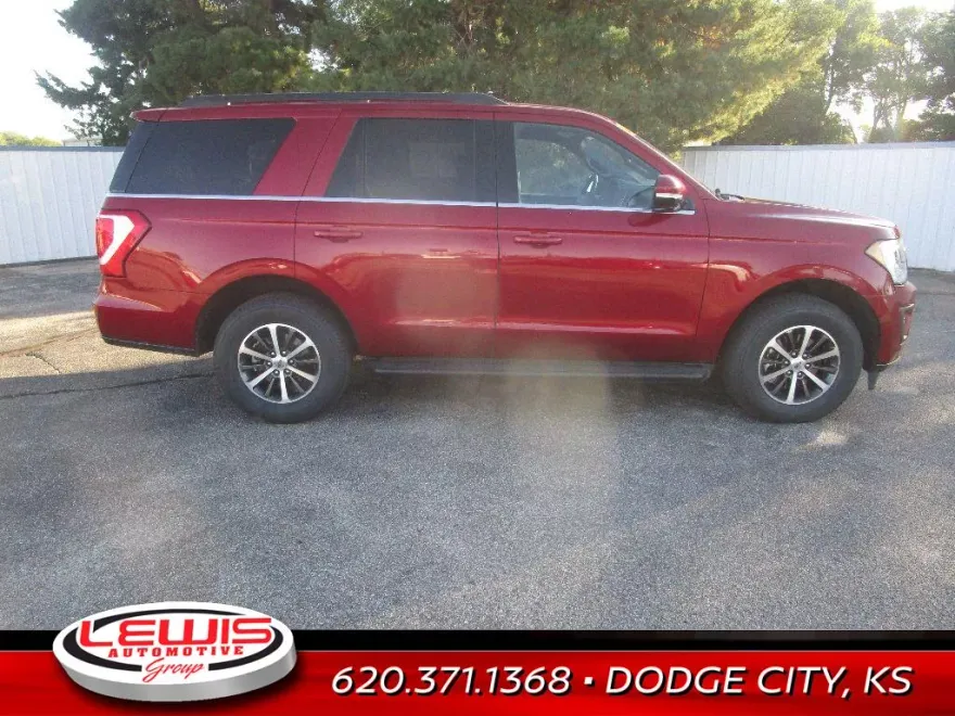 2019 Ford Expedition XLT photo 1