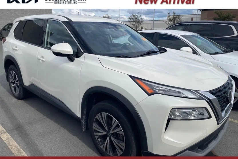 2021 Nissan Rogue SV photo 1
