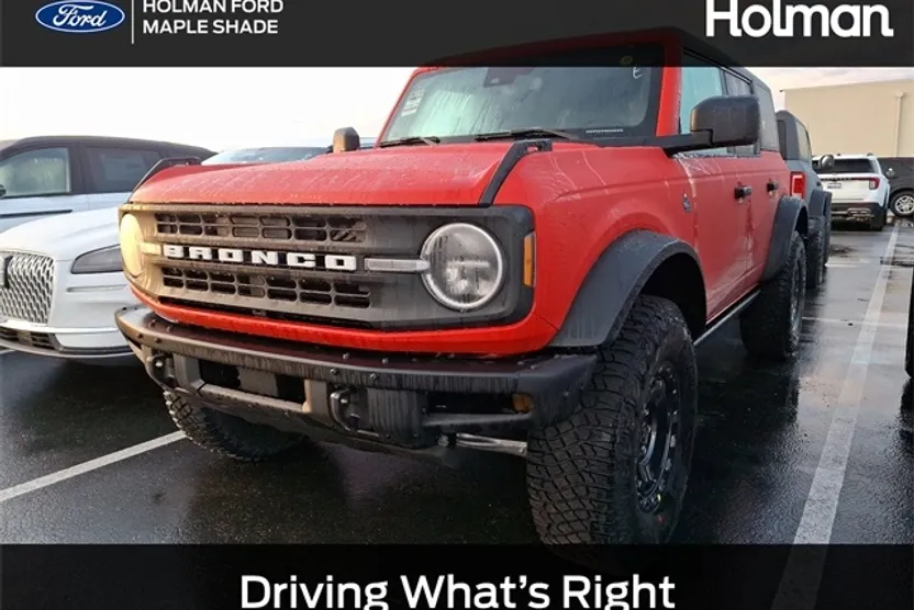 2024 Ford Bronco Black Diamond photo 1