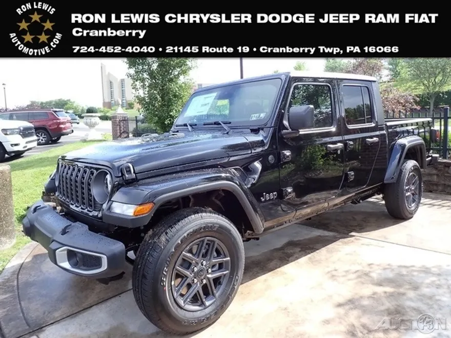 2025 Jeep Gladiator Sport S photo 1