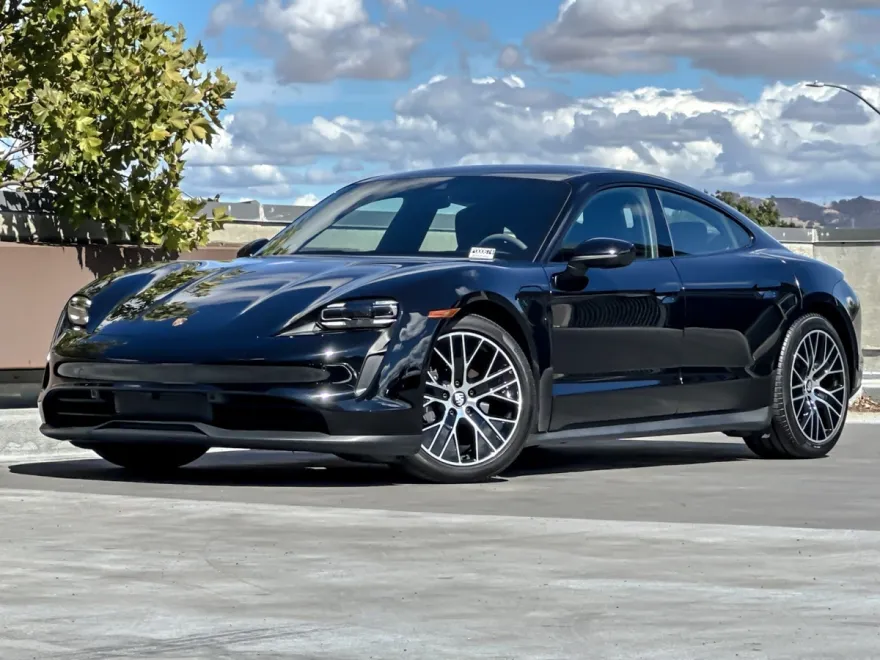 2023 Porsche Taycan photo 1