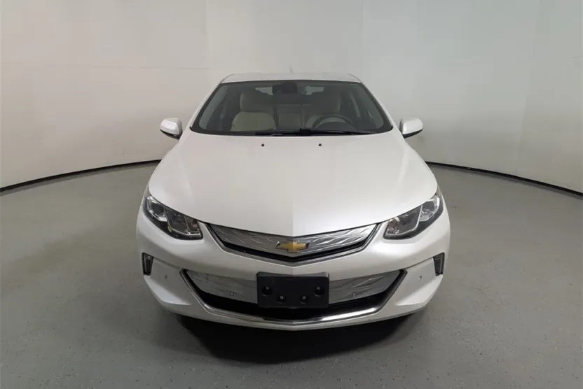 2018 Chevrolet Volt Premier photo 1