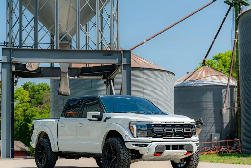 2024 Ford F-150 Raptor photo 1