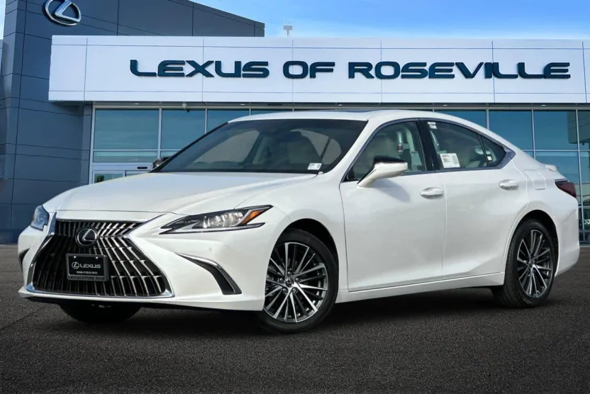 2025 Lexus ES 300h photo 1