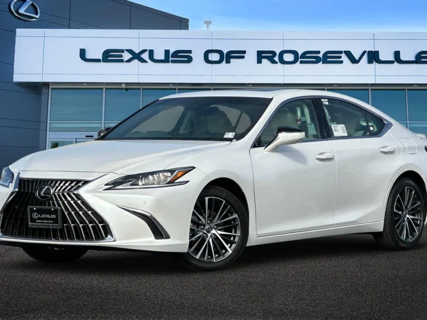 2025 Lexus ES 300h photo 1