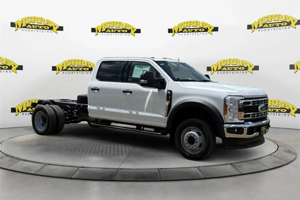 2025 Ford F-450 photo 1