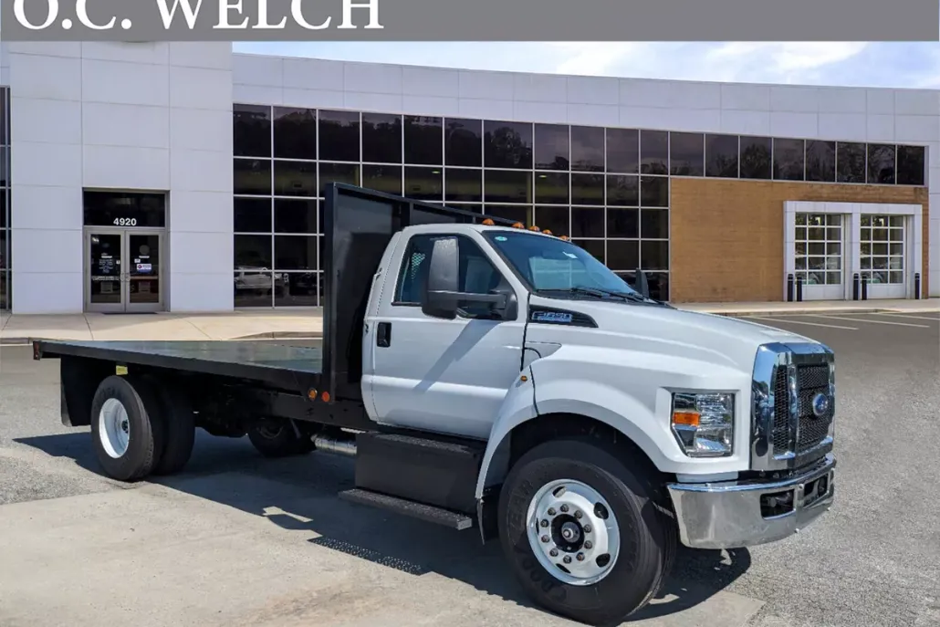 2024 Ford F-650 Base photo 1