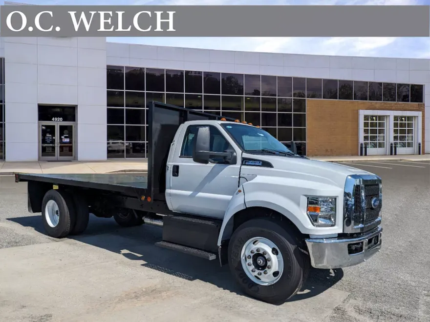 2024 Ford F-650 Base photo 1