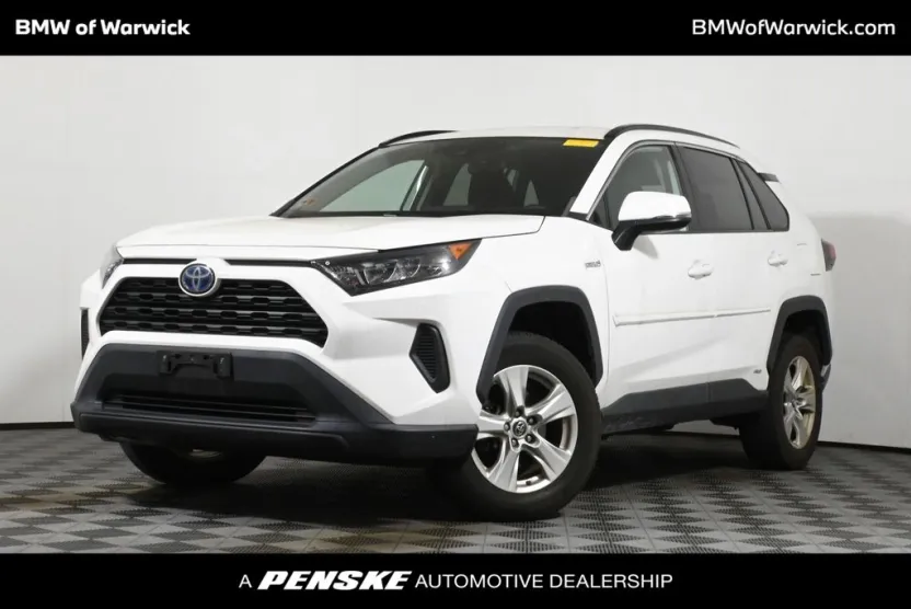 2019 Toyota RAV4 Hybrid LE photo 1