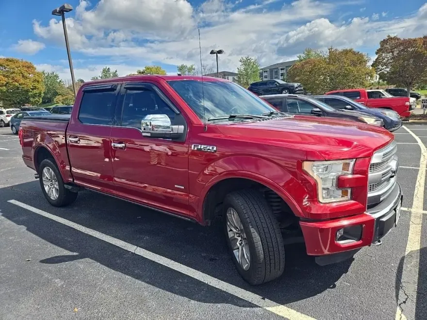2015 Ford F-150 Platinum photo 1