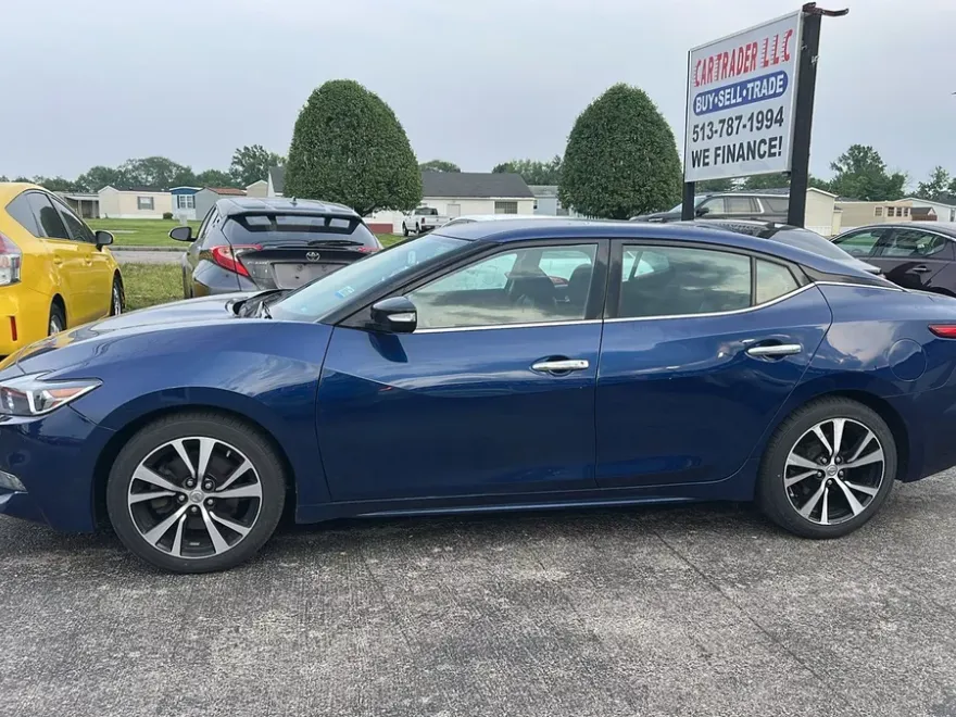 2018 Nissan Maxima SV photo 1