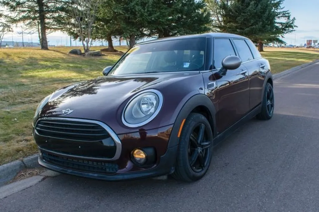 2017 Mini Clubman Base photo 1