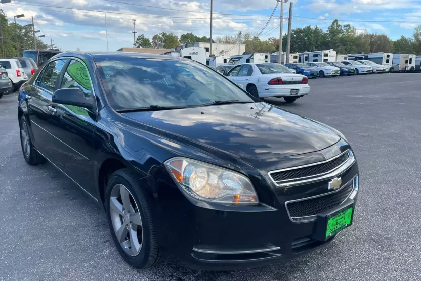 2012 Chevrolet Malibu 1LT photo 1