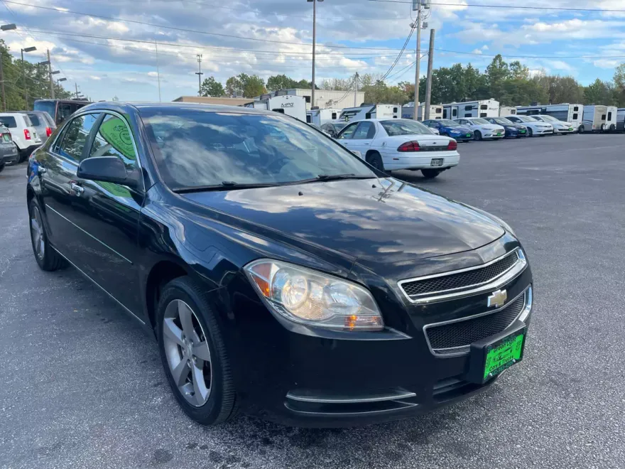 2012 Chevrolet Malibu 1LT photo 1