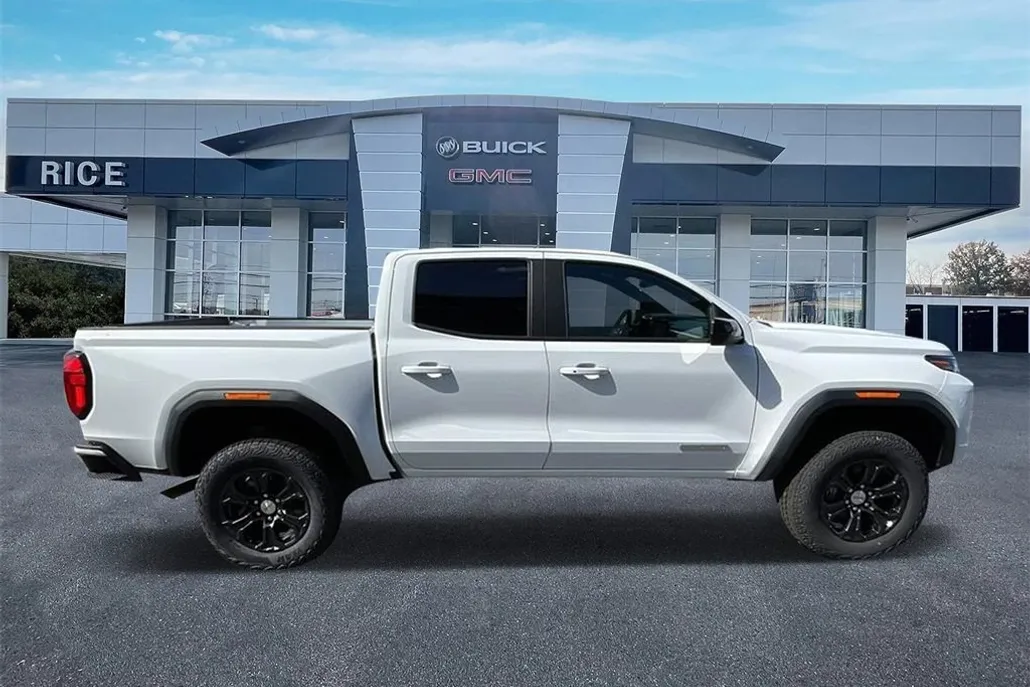 2024 Gmc Canyon Elevation photo 1